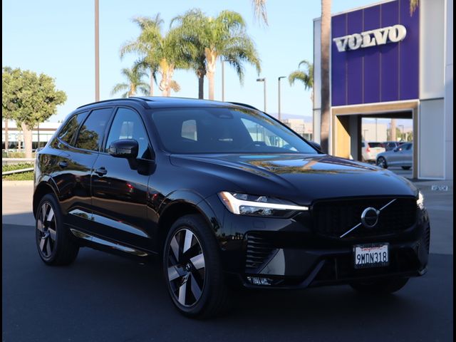 2024 Volvo XC60 Plus Dark Theme