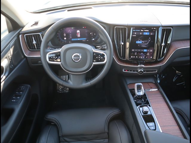 2024 Volvo XC60 Ultimate Dark Theme