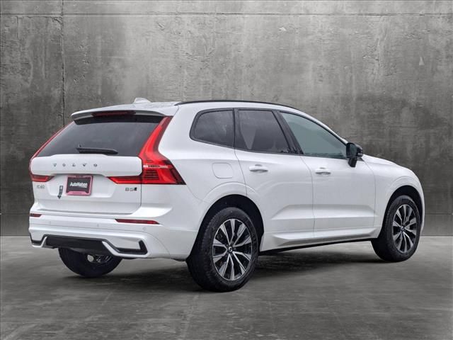 2024 Volvo XC60 Core Dark Theme