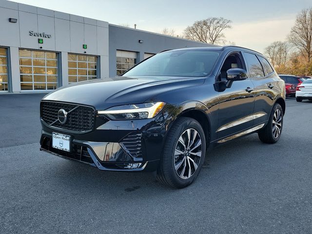 2024 Volvo XC60 Core Dark Theme