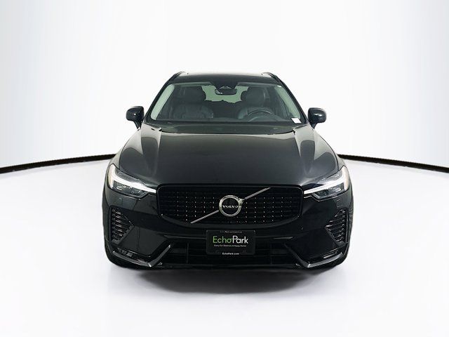 2024 Volvo XC60 Core Dark Theme