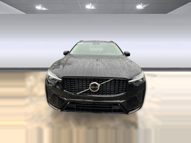 2024 Volvo XC60 Core Dark Theme