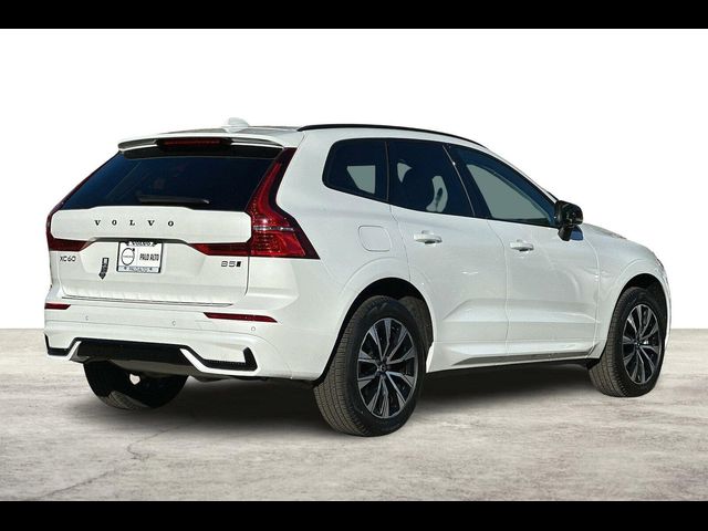 2024 Volvo XC60 Core Dark Theme