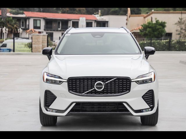 2024 Volvo XC60 Core Dark Theme