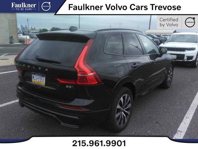 2024 Volvo XC60 Core Dark Theme