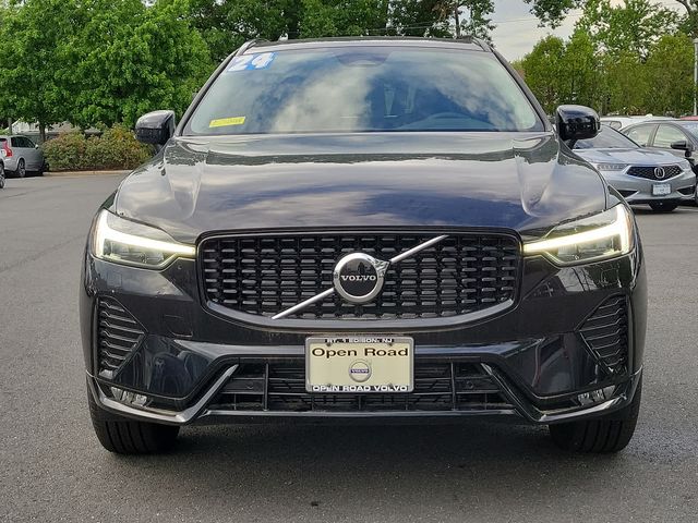 2024 Volvo XC60 Core Dark Theme