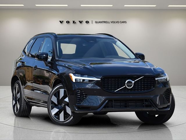 2024 Volvo XC60 Recharge Plug-In Hybrid Plus Dark Theme