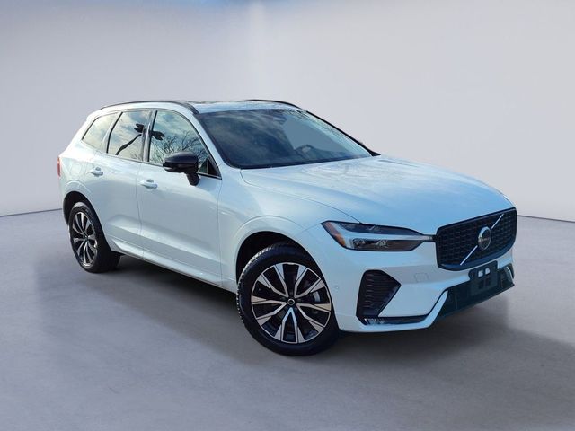 2024 Volvo XC60 Plus Dark Theme