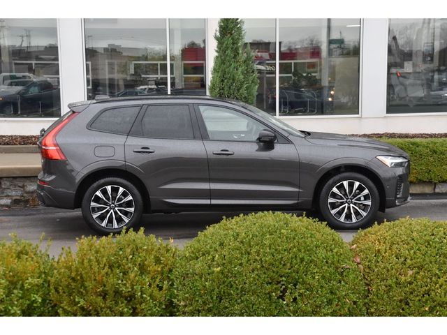 2024 Volvo XC60 Plus Dark Theme