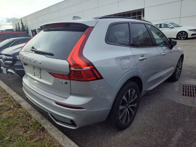 2024 Volvo XC60 Plus Dark Theme