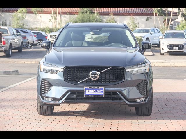 2024 Volvo XC60 Plus Dark Theme