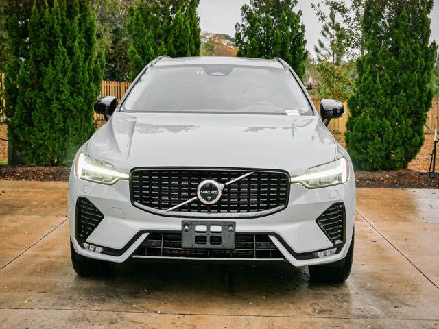 2024 Volvo XC60 Plus Dark Theme