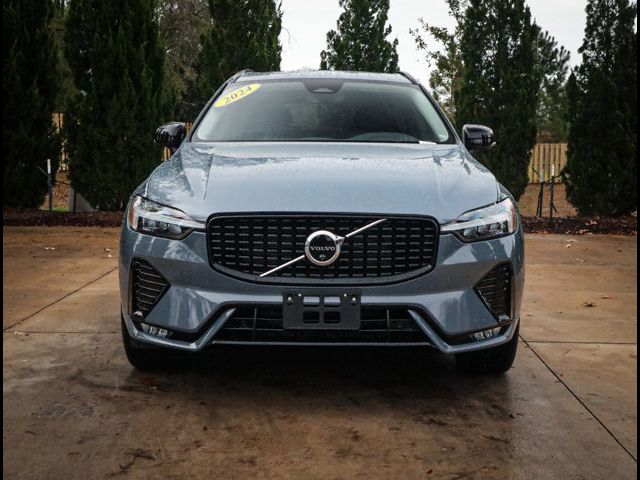 2024 Volvo XC60 Plus Dark Theme