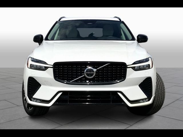 2024 Volvo XC60 Plus Dark Theme