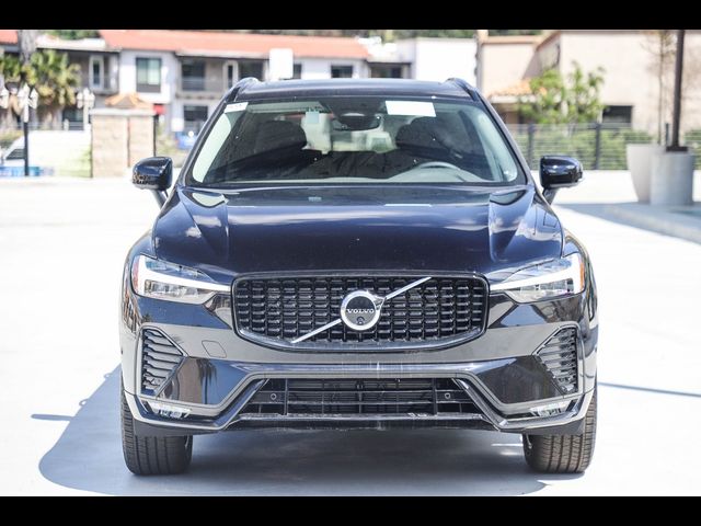 2024 Volvo XC60 Plus Dark Theme