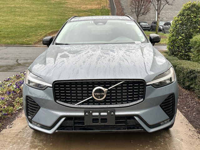 2024 Volvo XC60 Plus Dark Theme