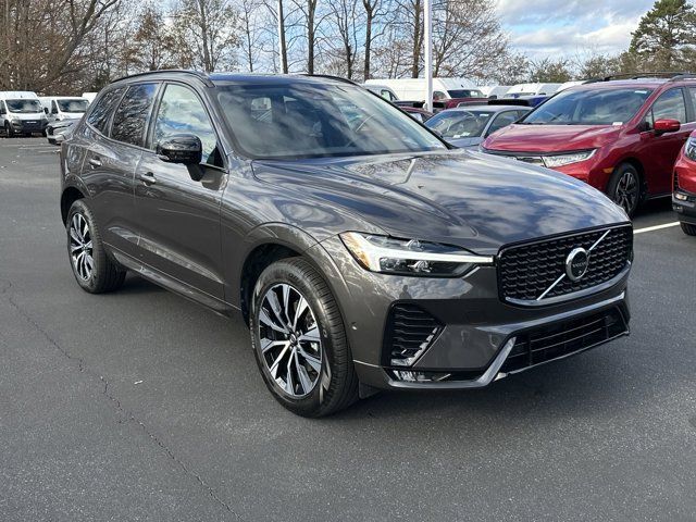 2024 Volvo XC60 Plus Dark Theme