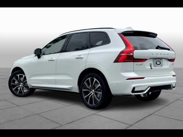 2024 Volvo XC60 Plus Dark Theme