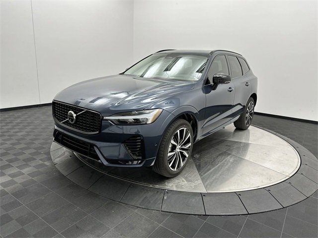 2024 Volvo XC60 Plus Dark Theme