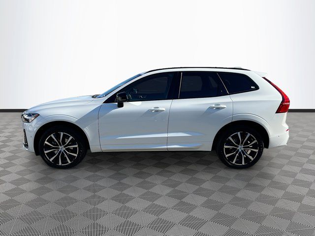 2024 Volvo XC60 Plus Dark Theme