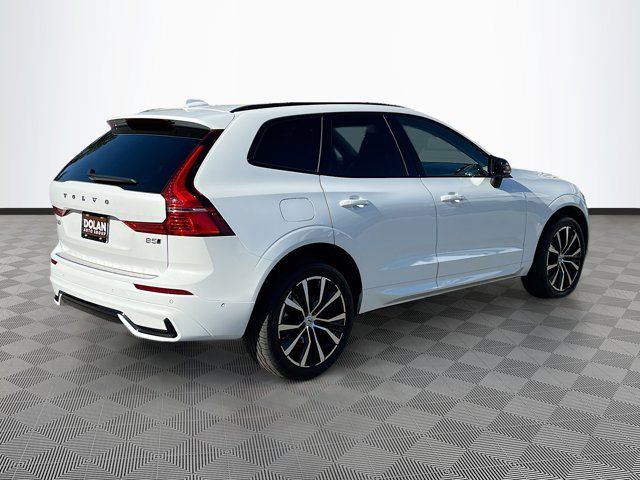 2024 Volvo XC60 Plus Dark Theme