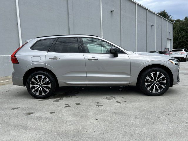 2024 Volvo XC60 Plus Dark Theme