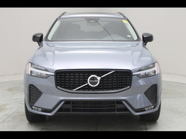 2024 Volvo XC60 Plus Dark Theme