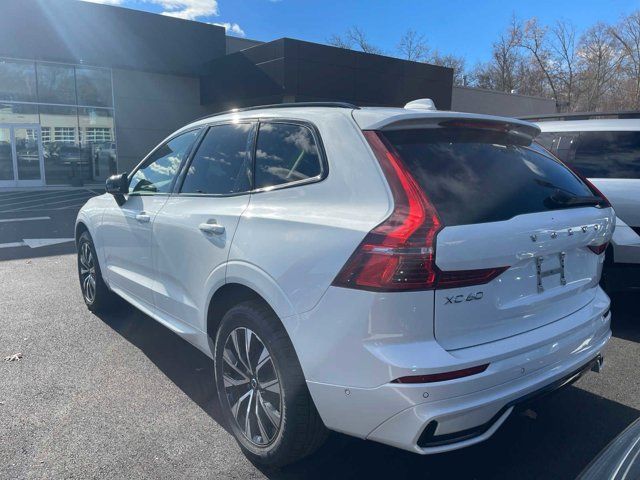 2024 Volvo XC60 Plus Dark Theme