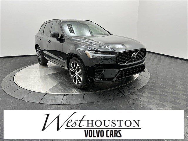 2024 Volvo XC60 Plus Dark Theme