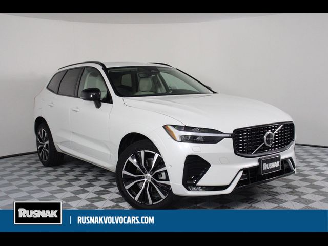 2024 Volvo XC60 Plus Dark Theme