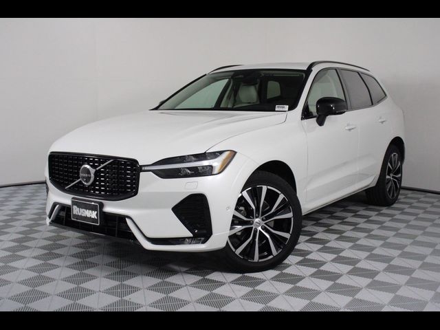 2024 Volvo XC60 Plus Dark Theme