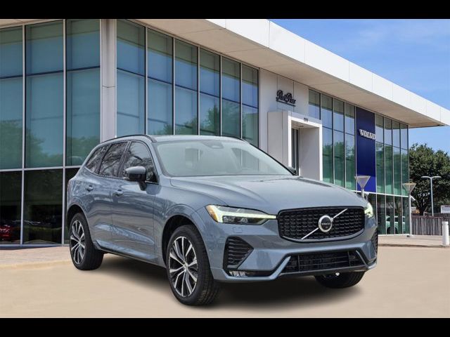 2024 Volvo XC60 Plus Dark Theme