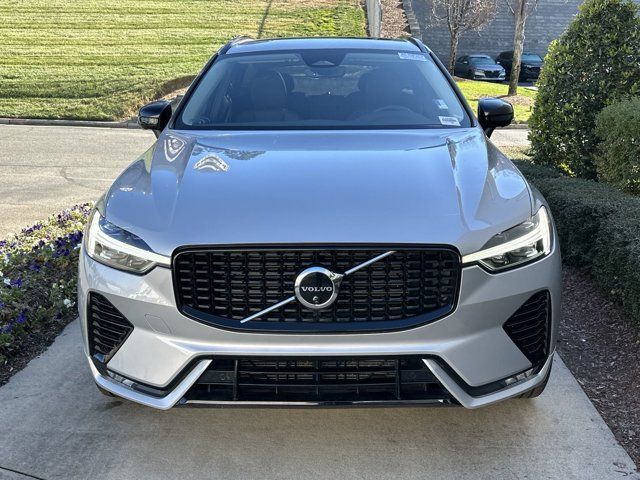 2024 Volvo XC60 Plus Dark Theme