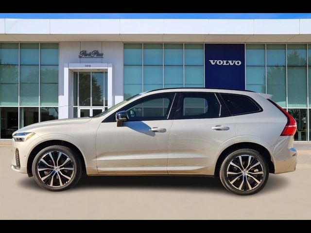 2024 Volvo XC60 Plus Dark Theme