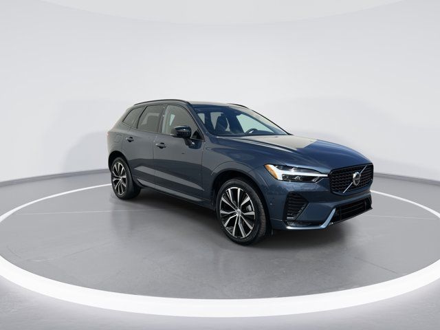 2024 Volvo XC60 Plus Dark Theme