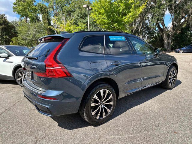 2024 Volvo XC60 Plus Dark Theme