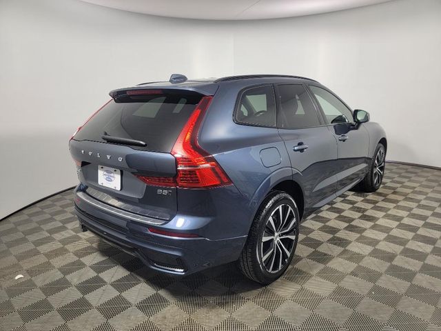 2024 Volvo XC60 Plus Dark Theme