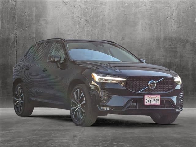 2024 Volvo XC60 Plus Dark Theme