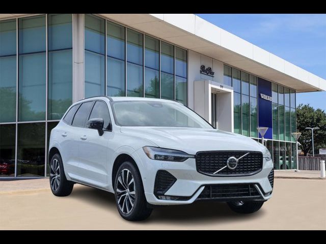 2024 Volvo XC60 Plus Dark Theme