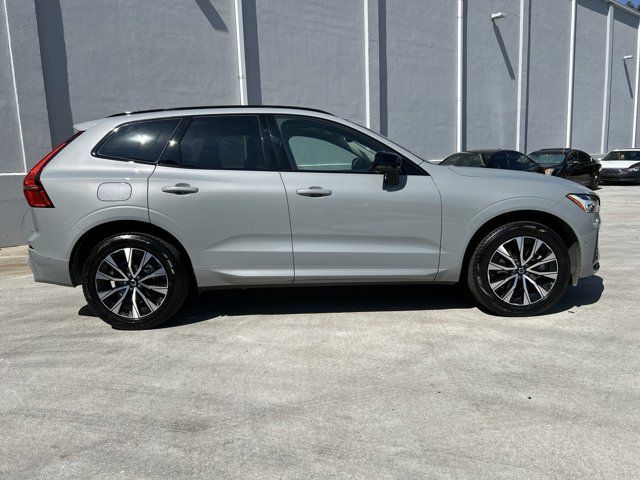 2024 Volvo XC60 Plus Dark Theme