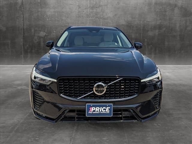 2024 Volvo XC60 Plus Dark Theme