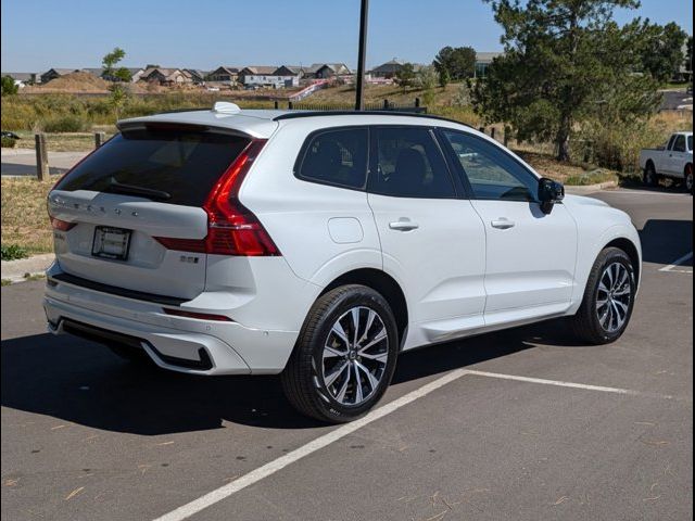 2024 Volvo XC60 Plus Dark Theme