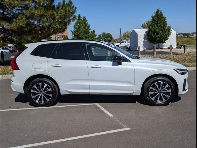 2024 Volvo XC60 Plus Dark Theme