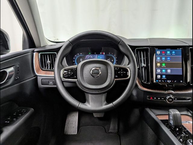 2024 Volvo XC60 Plus Dark Theme