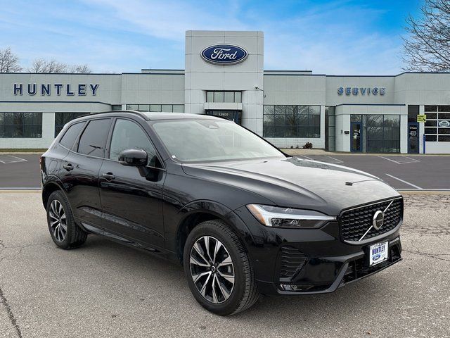 2024 Volvo XC60 Plus Dark Theme