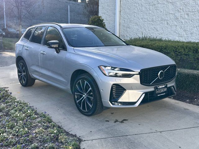 2024 Volvo XC60 Plus Dark Theme