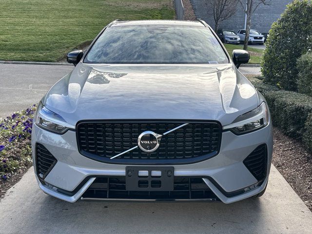 2024 Volvo XC60 Plus Dark Theme