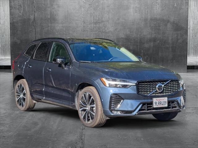 2024 Volvo XC60 Plus Dark Theme