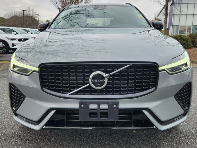 2024 Volvo XC60 Plus Dark Theme