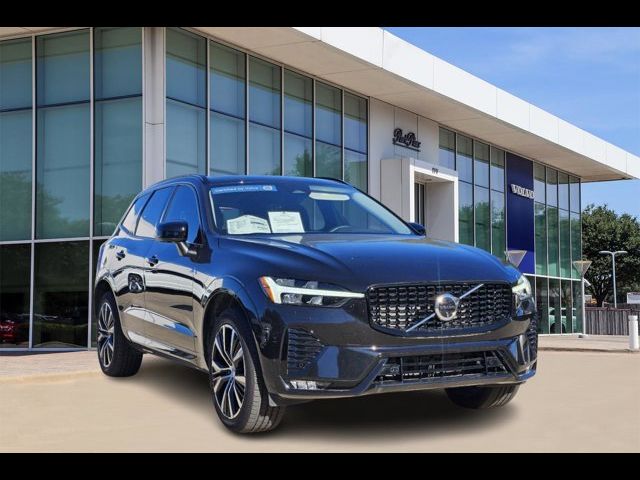 2024 Volvo XC60 Plus Dark Theme